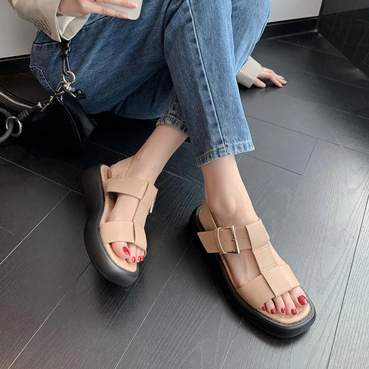 Sandalen aus echtem Leder