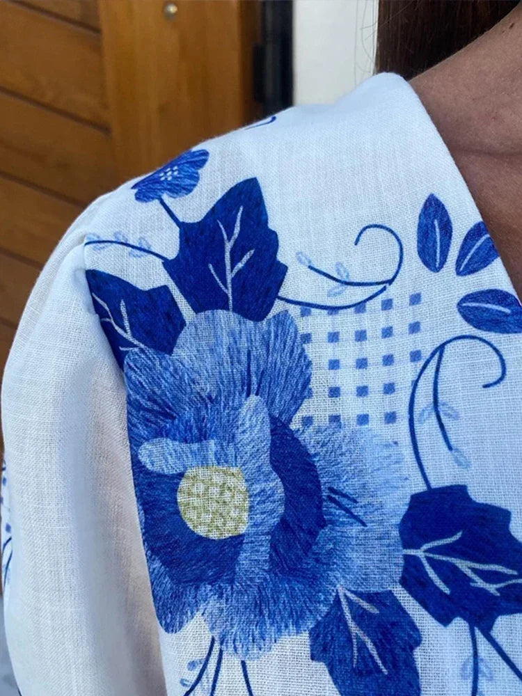 Camisa con estampado de flores